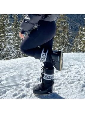 Moon Boot Women's Black Winter Boots